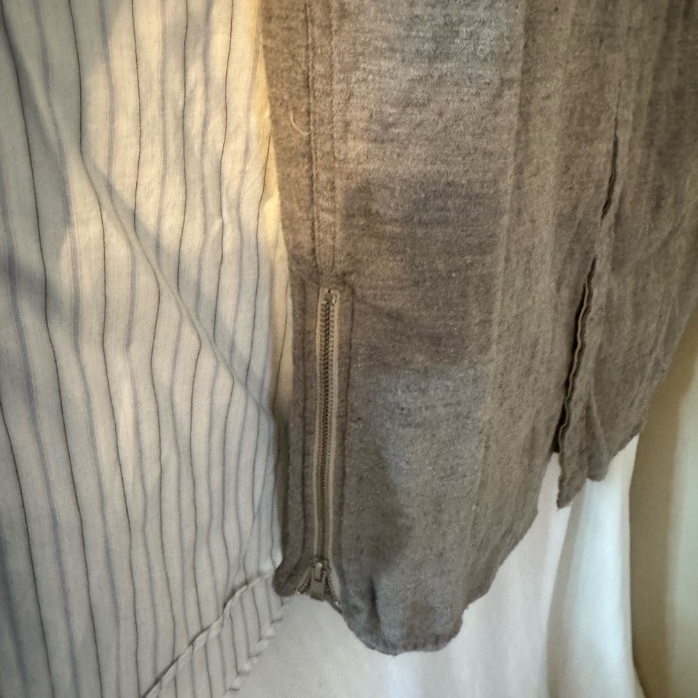 Pair of young men’s Volcum & On the Byas White Striped Men's Shirts - Picture 4 of 5